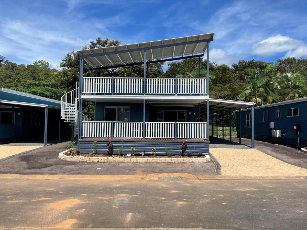 Ingenia Holidays Cairns Coconut Exteriér fotografie The new boarding house at the school