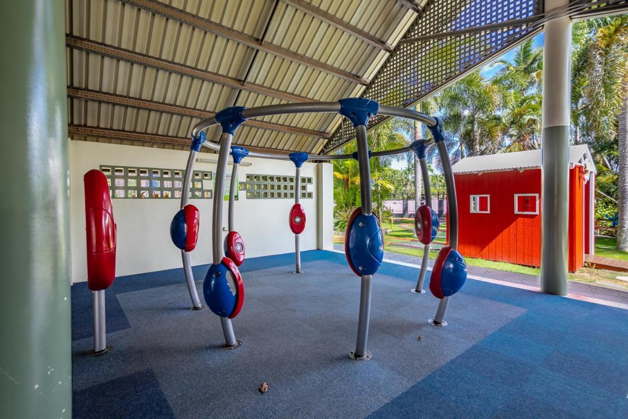 Ingenia Holidays Cairns Coconut Exteriér fotografie Playground at the resort